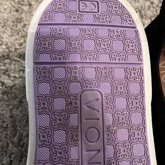 Vionic Black Slip-On Sneakers Kimmie Perf - women’s ladies wide 8.5 - Picture 5 of 12